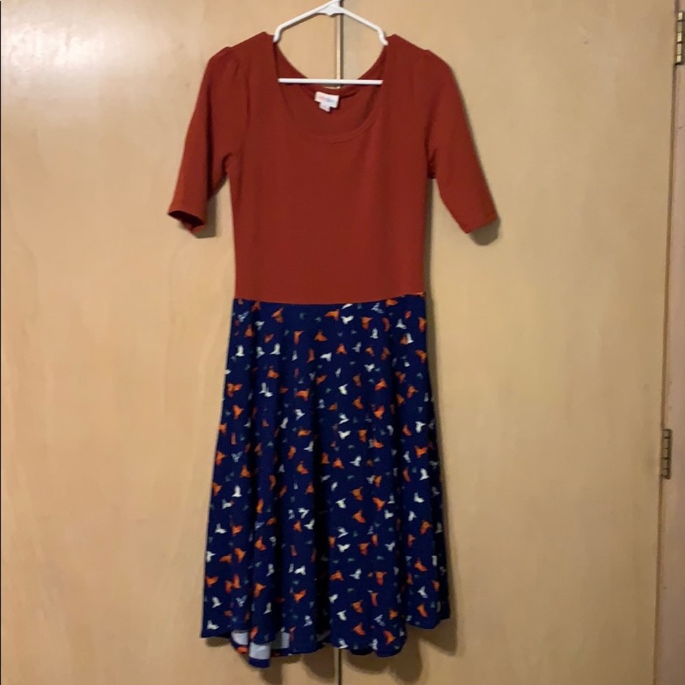 Medium LulaRoe Nicole Dress